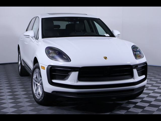 2026 Porsche Macan Base