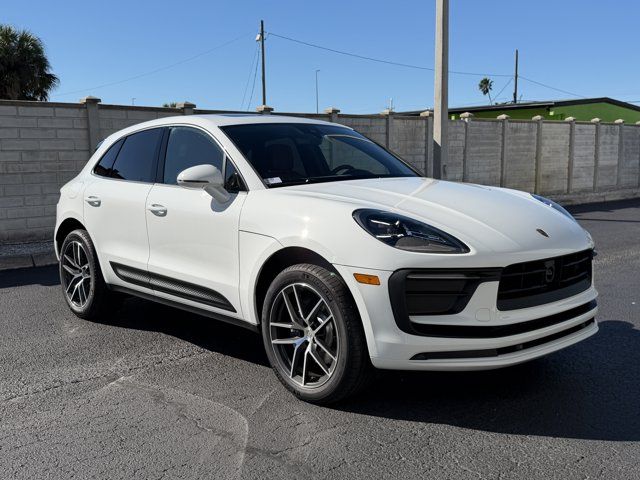 2026 Porsche Macan Base