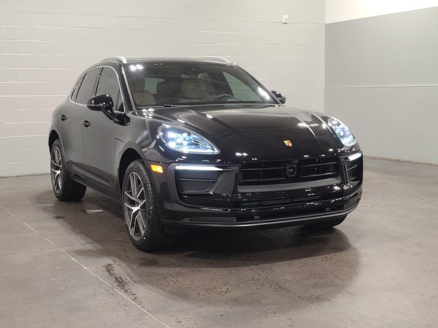 2026 Porsche Macan Base