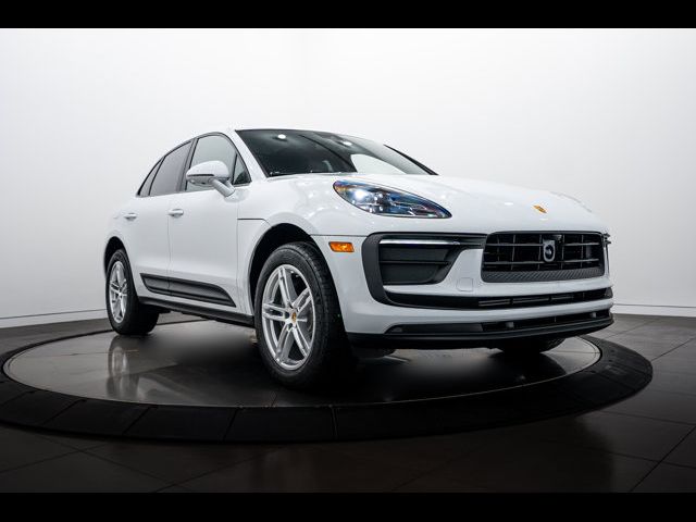 2026 Porsche Macan Base