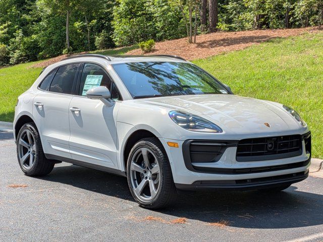 2026 Porsche Macan Base