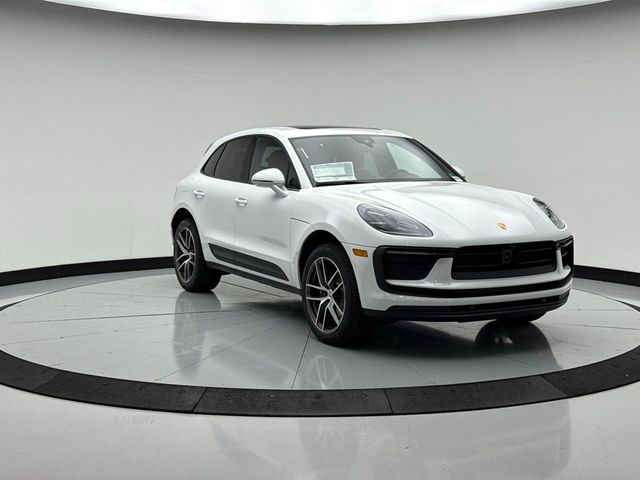 2026 Porsche Macan Base