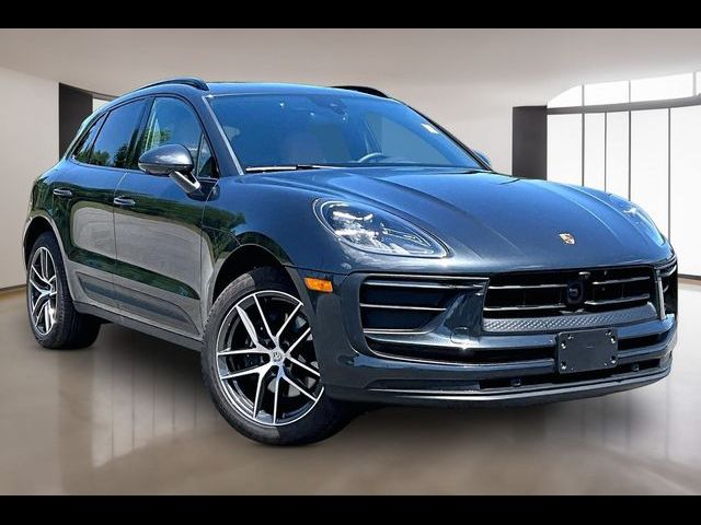 2026 Porsche Macan Base