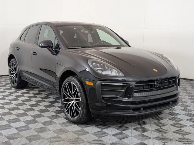 2026 Porsche Macan Base
