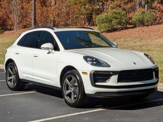 2026 Porsche Macan Base