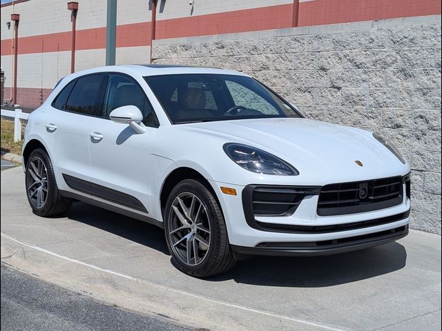 2026 Porsche Macan Base