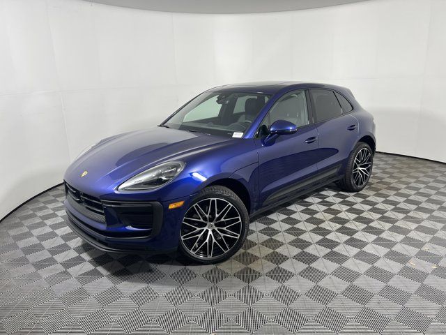 2026 Porsche Macan 