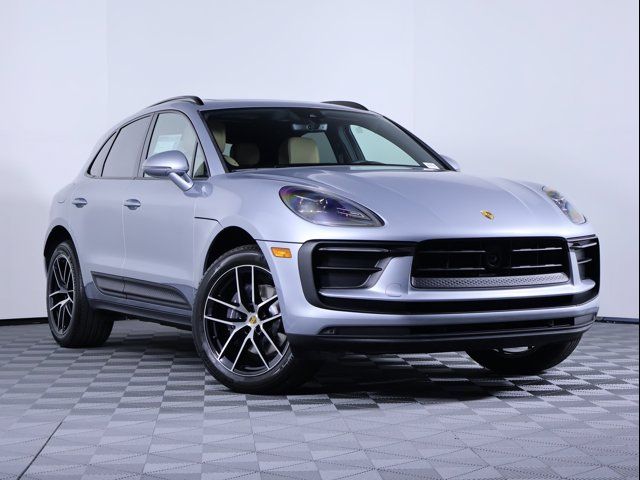 2026 Porsche Macan Base