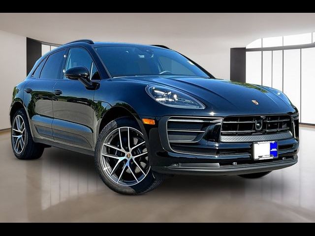 2026 Porsche Macan Base