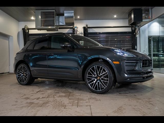 2026 Porsche Macan Base