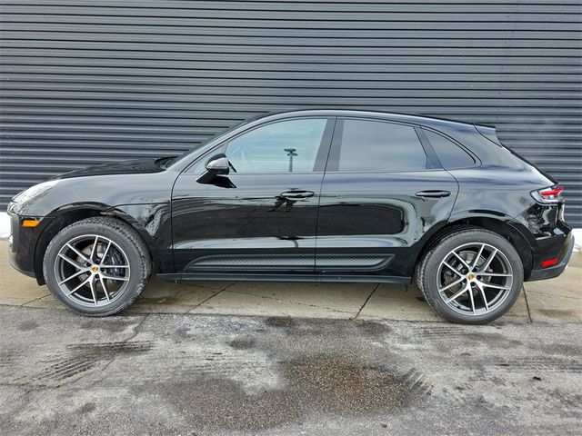 2026 Porsche Macan Base