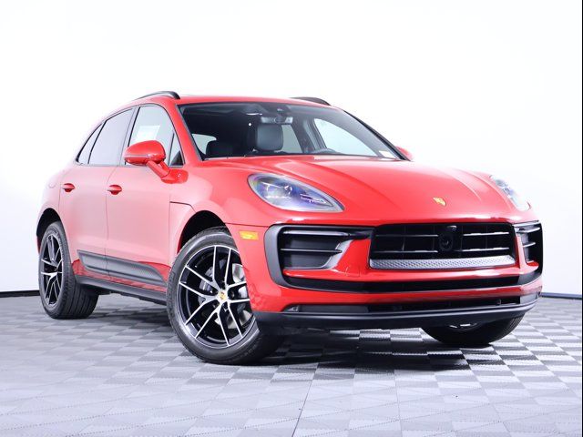 2026 Porsche Macan Base