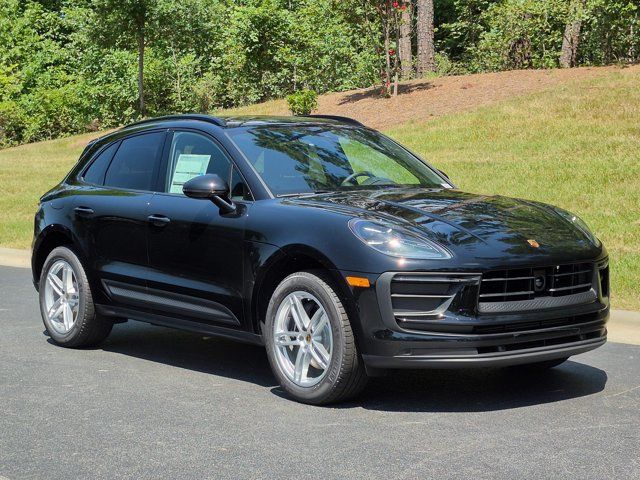 2026 Porsche Macan Base