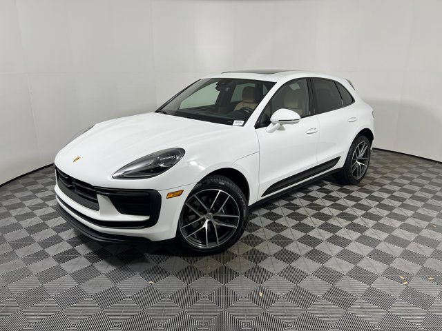 2026 Porsche Macan 