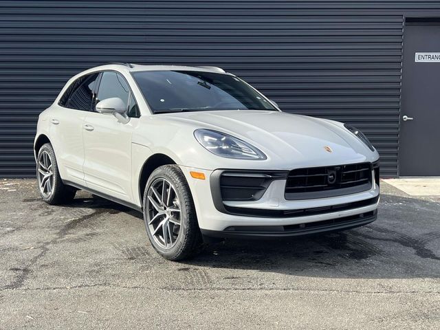2026 Porsche Macan Base