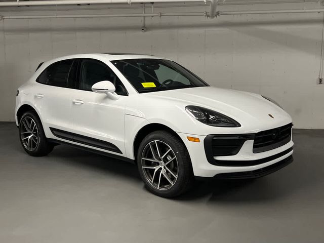2026 Porsche Macan Base