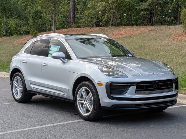 2026 Porsche Macan Base