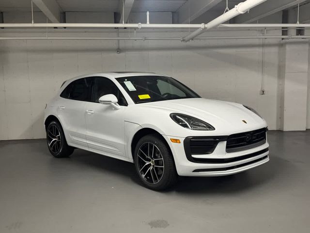2026 Porsche Macan Base
