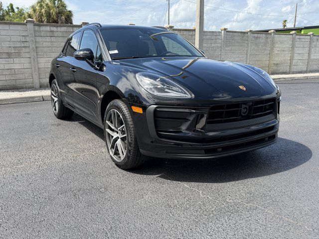 2026 Porsche Macan Base