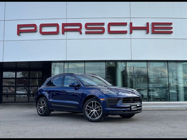2026 Porsche Macan 