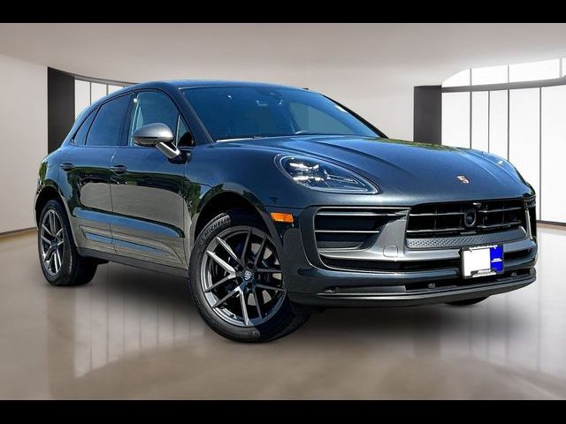 2026 Porsche Macan Base