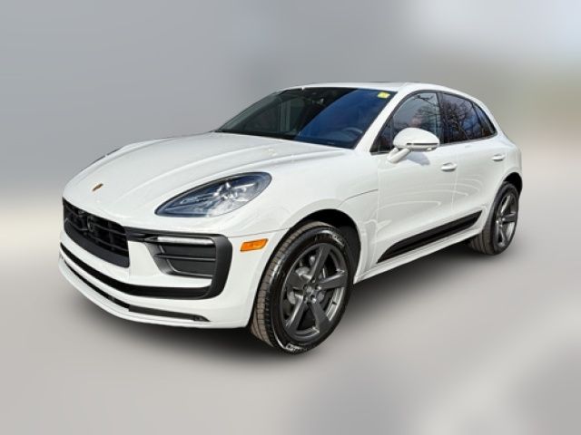 2026 Porsche Macan Base