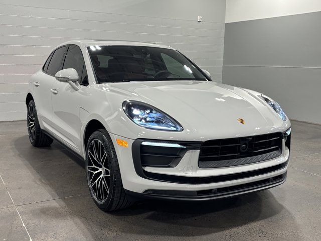 2026 Porsche Macan Base