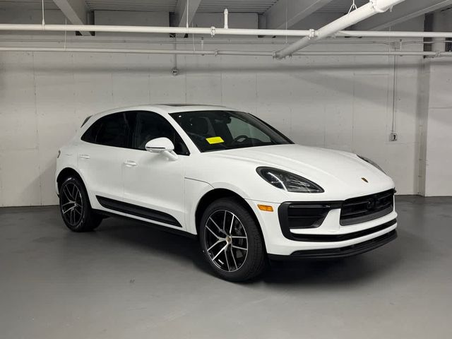 2026 Porsche Macan Base