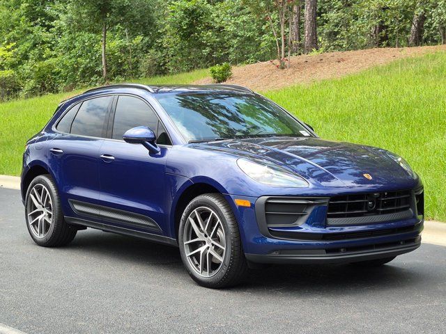 2026 Porsche Macan Base