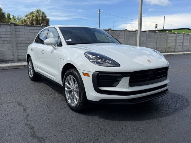 2026 Porsche Macan Base