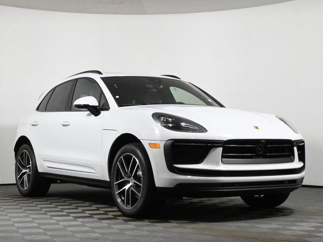 2026 Porsche Macan Base