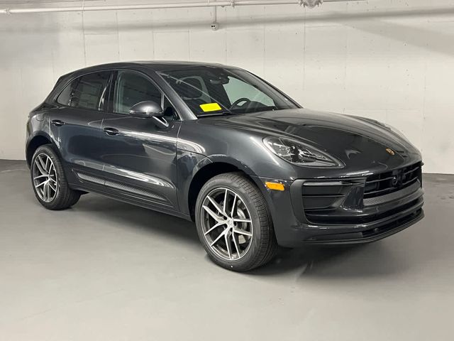 2026 Porsche Macan Base