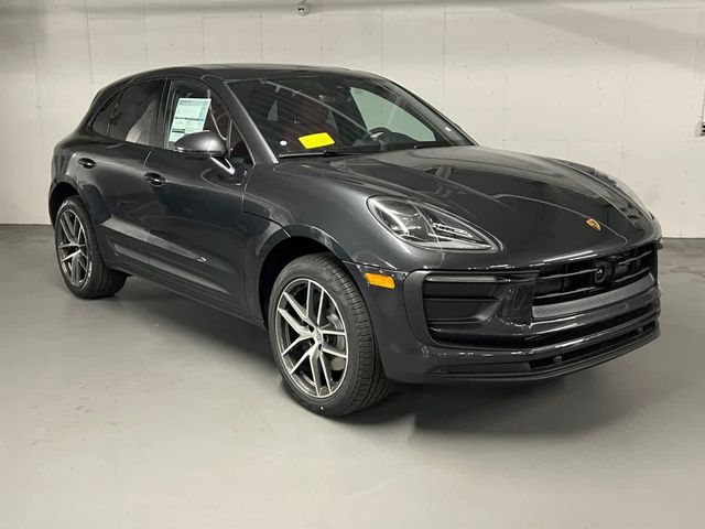 2026 Porsche Macan Base