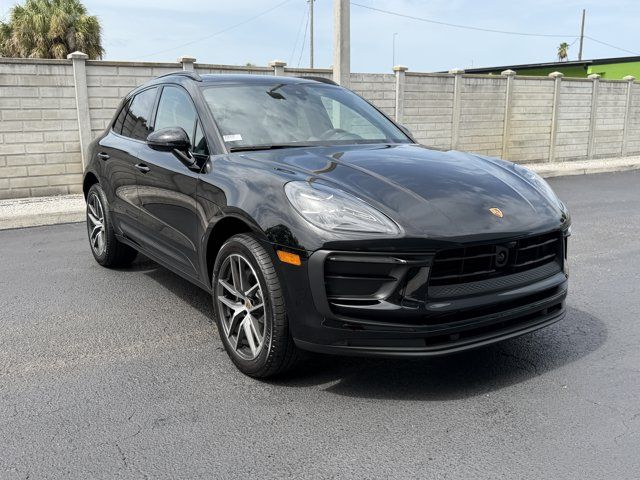 2026 Porsche Macan Base
