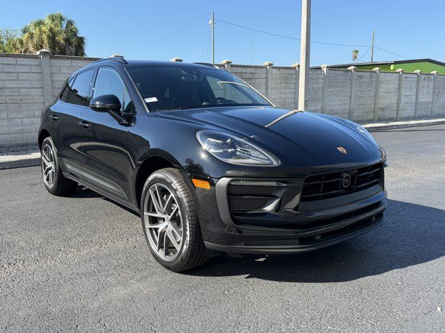 2026 Porsche Macan Base
