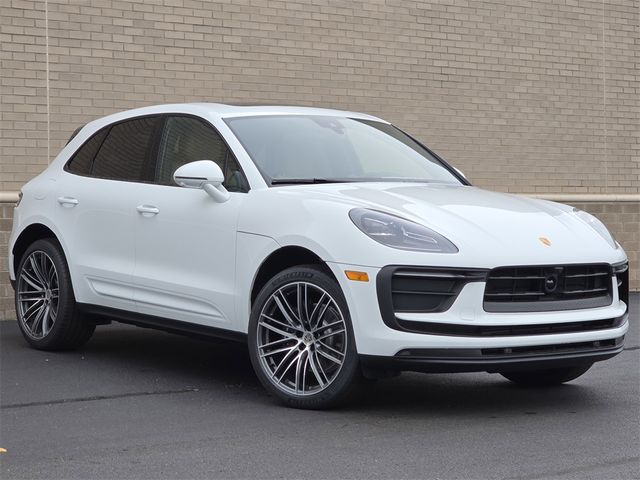 2026 Porsche Macan Base