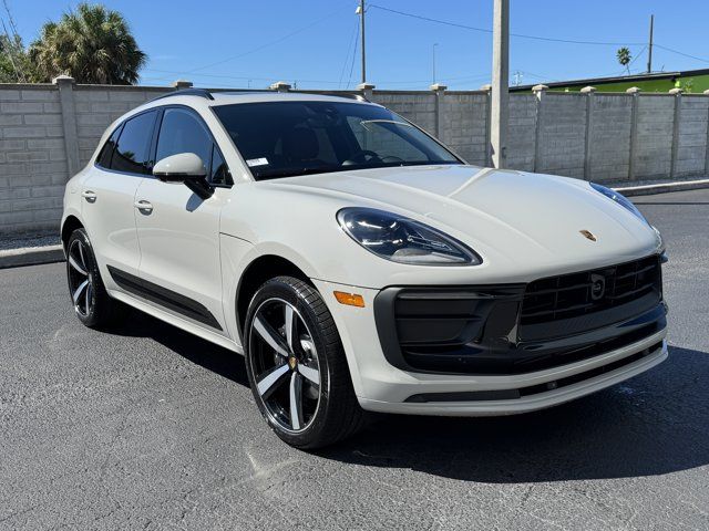 2026 Porsche Macan Base