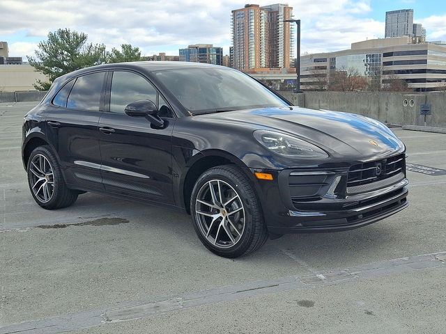 2026 Porsche Macan Base