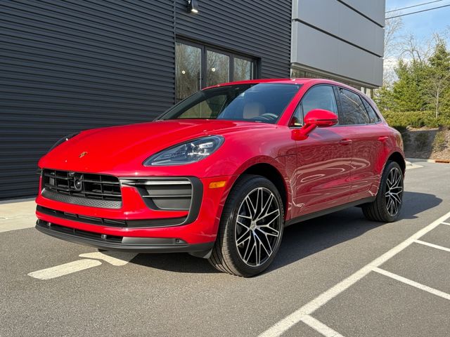 2026 Porsche Macan Base