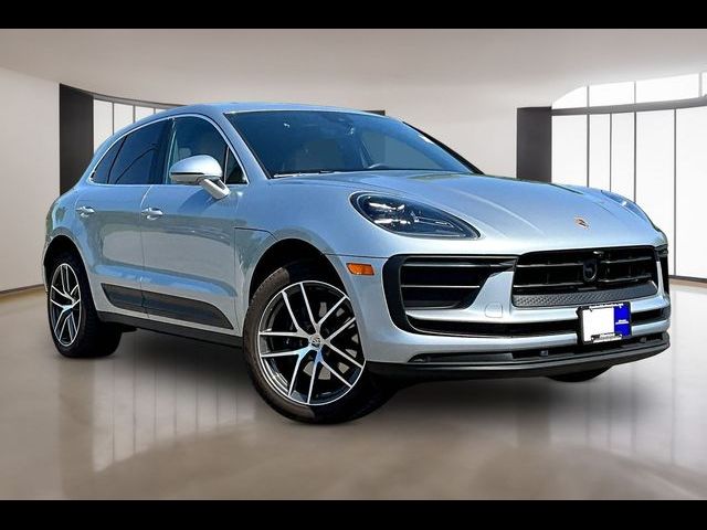 2026 Porsche Macan Base