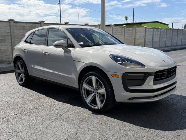 2026 Porsche Macan Base