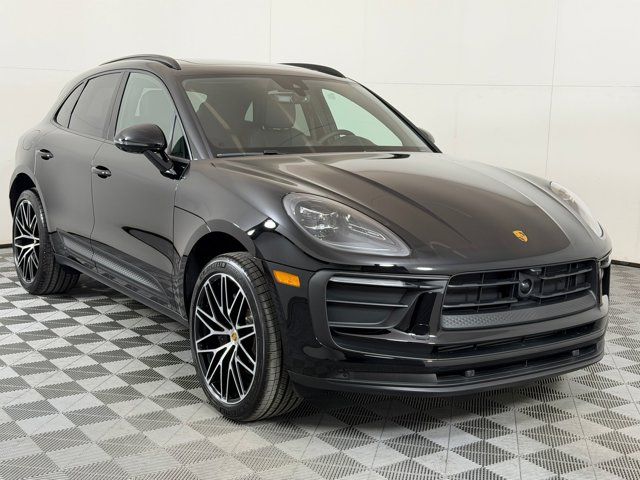 2026 Porsche Macan Base