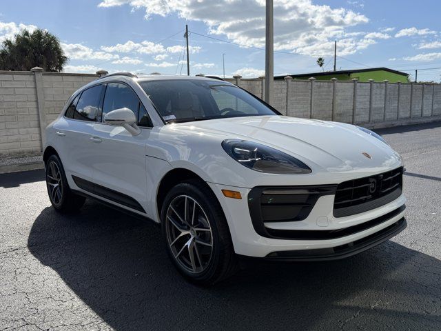 2026 Porsche Macan Base