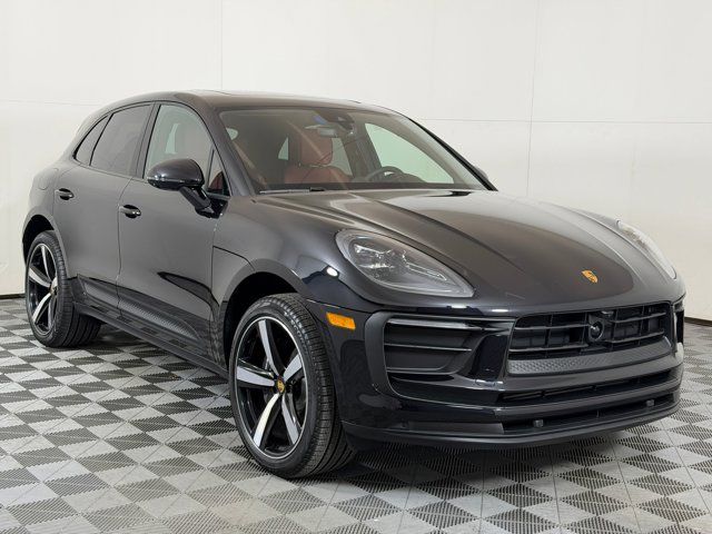 2026 Porsche Macan Base