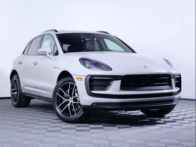 2026 Porsche Macan Base