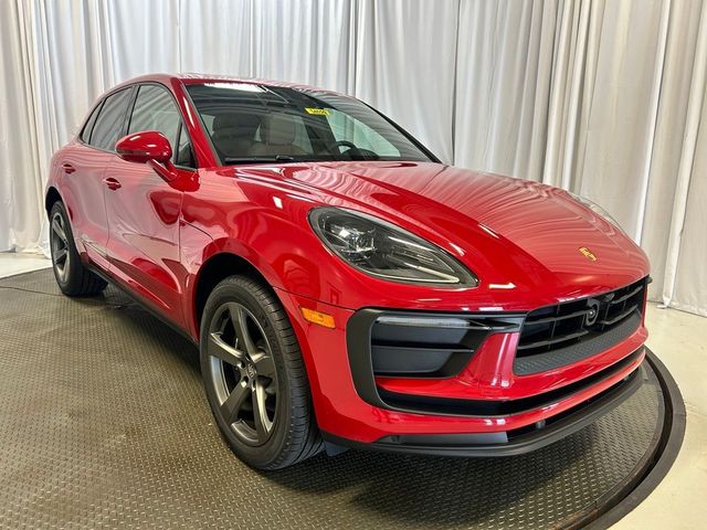 2026 Porsche Macan Base