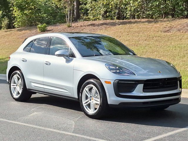 2026 Porsche Macan Base