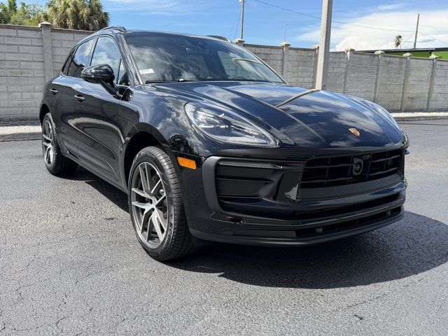 2026 Porsche Macan Base