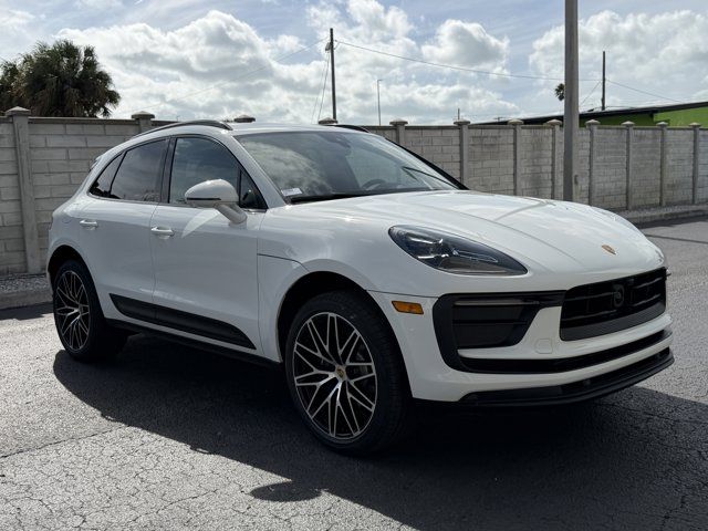 2026 Porsche Macan Base