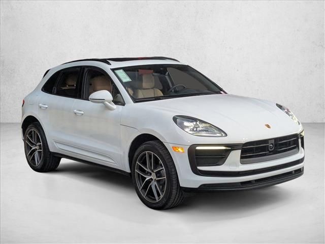 2026 Porsche Macan Base
